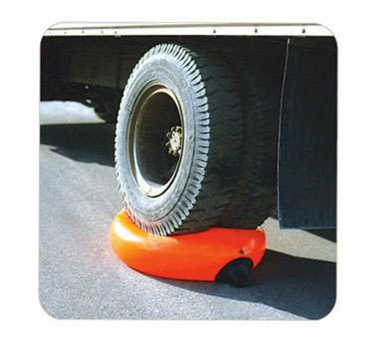 Taylor Made Tuff End Inflatable Vinyl Buoys 2 Taylor Made Tuff End Inflatable Vinyl Buoys - Image 2